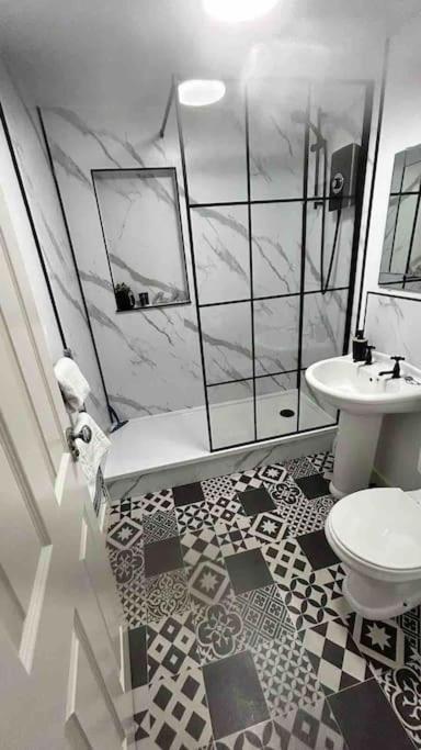 אברדין Executive Top Floor 1 Bedroom Apartment מראה חיצוני תמונה
